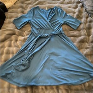 Maternity dress, brand Amazon, size large, knee length